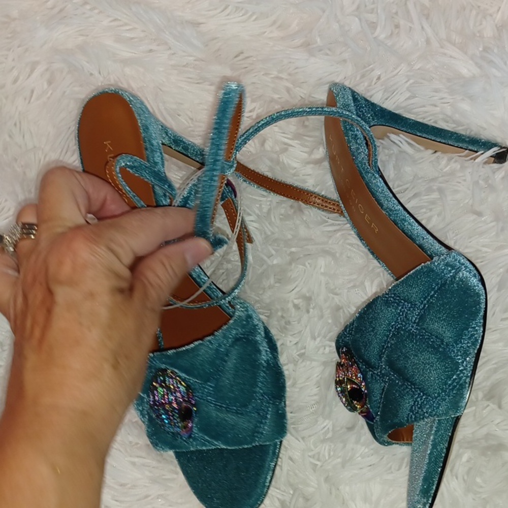 NEW Kurt Geiger Kensington London Rainbow Eagle Teal Quilted Stylish High Heels